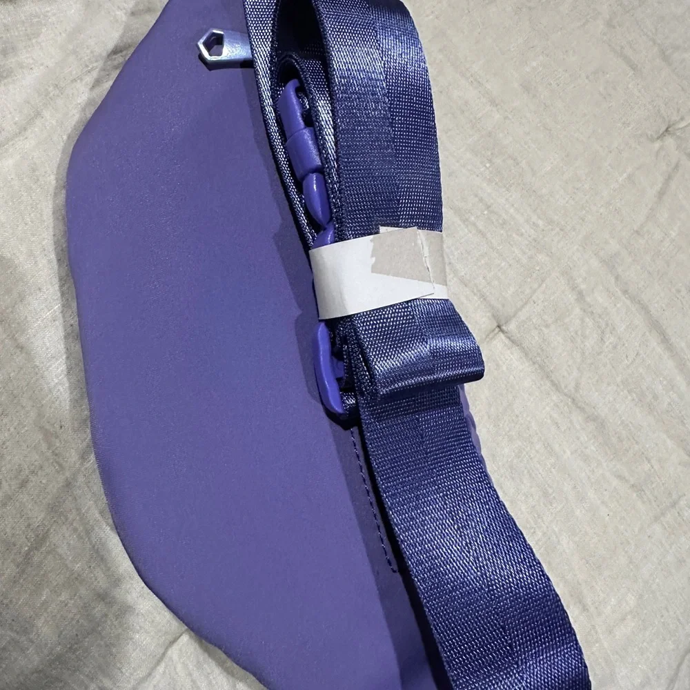Periwinkle aim high woven neoprene belt Bag - Picture 10 of 12